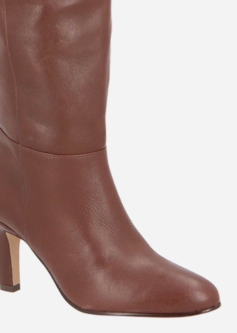BOTA OVER THE KNEE EM COURO CAFÉ E SALTO ALTO FINO